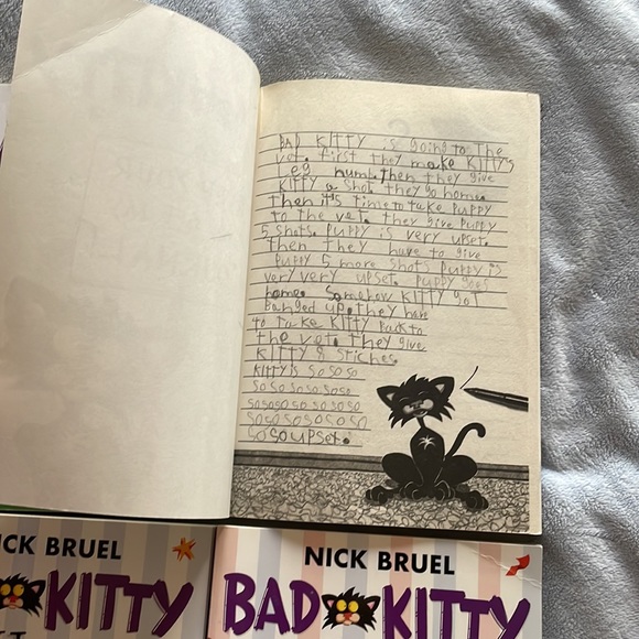 Bad kitty book lot-7 books and 1 journal. First page of journal has some writing - Picture 6 of 11